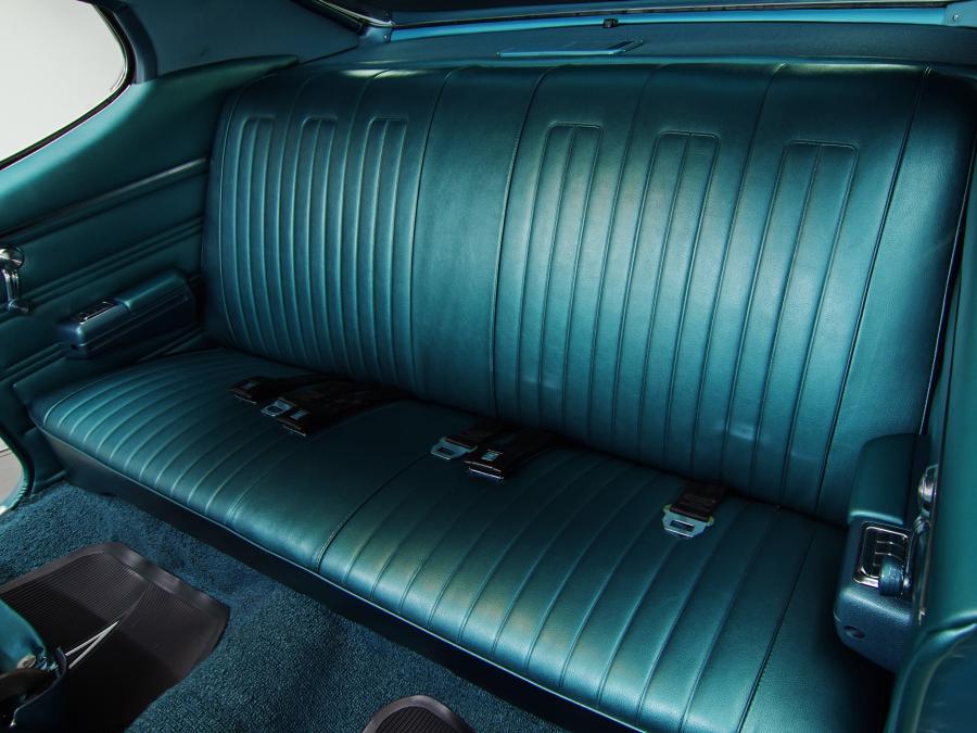 Интерьер Pontiac GTO Hardtop Coupe (4237) 1968 года  (фото 13 из 25)